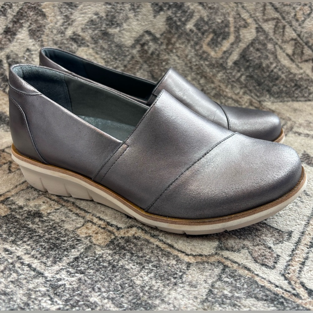 Dansko‎ Julia Wedge Metallic Pewter Women’s Shoes Size 38